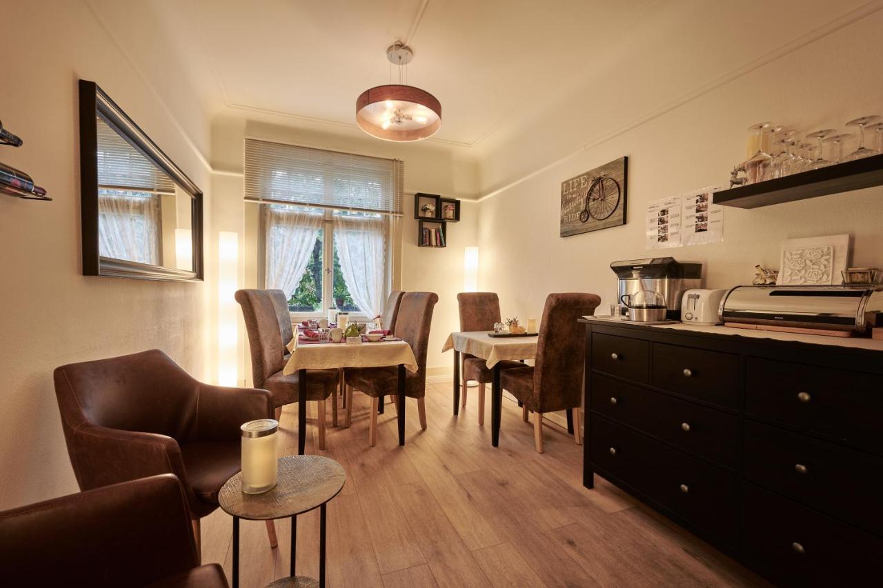 Max Aviation Villa & Apartments Берн Екстериор снимка