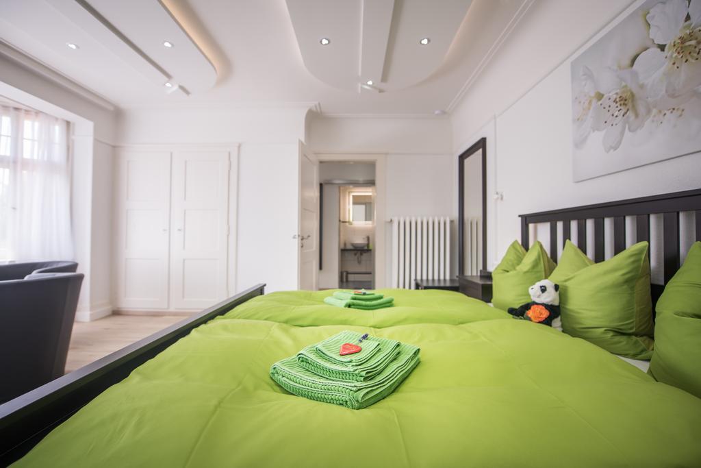 Max Aviation Villa & Apartments Берн Екстериор снимка