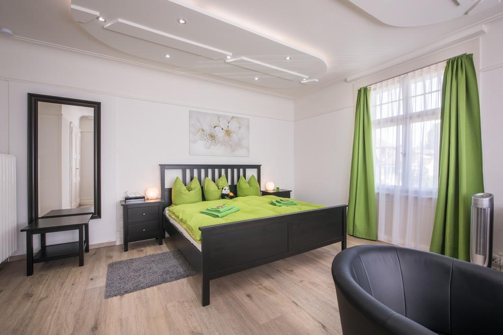 Max Aviation Villa & Apartments Берн Екстериор снимка