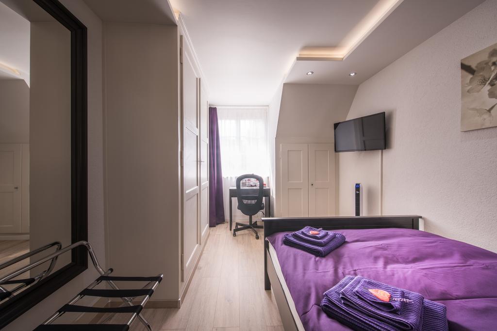 Max Aviation Villa & Apartments Берн Екстериор снимка