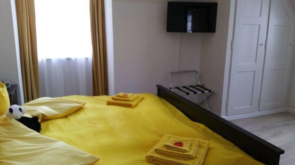 Max Aviation Villa & Apartments Берн Екстериор снимка